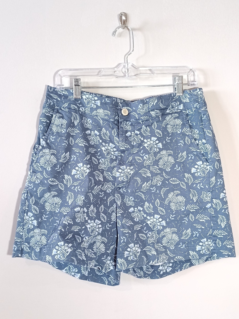 Jachs Girlfriend Printed Chino Blue Floral Casual Shorts Size L